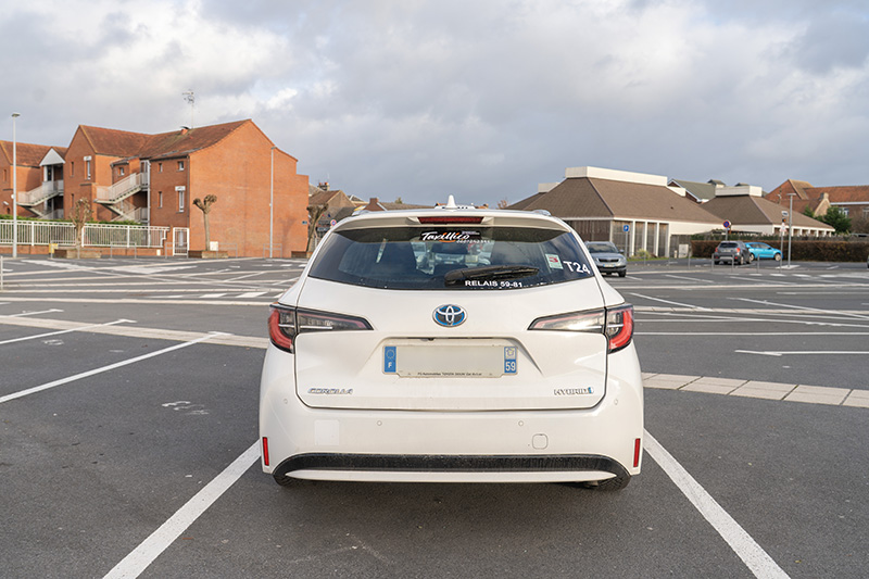 location-toyota-corolla-break-03