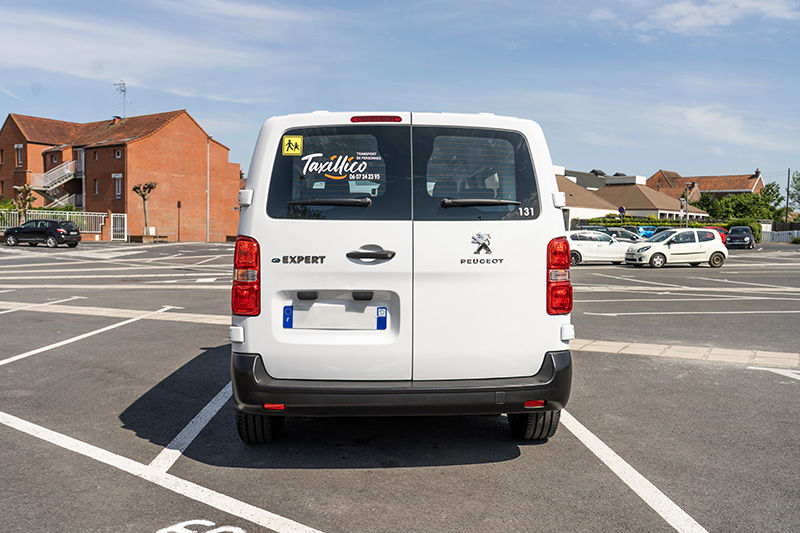 location-peugeot-e-expert-combi-06